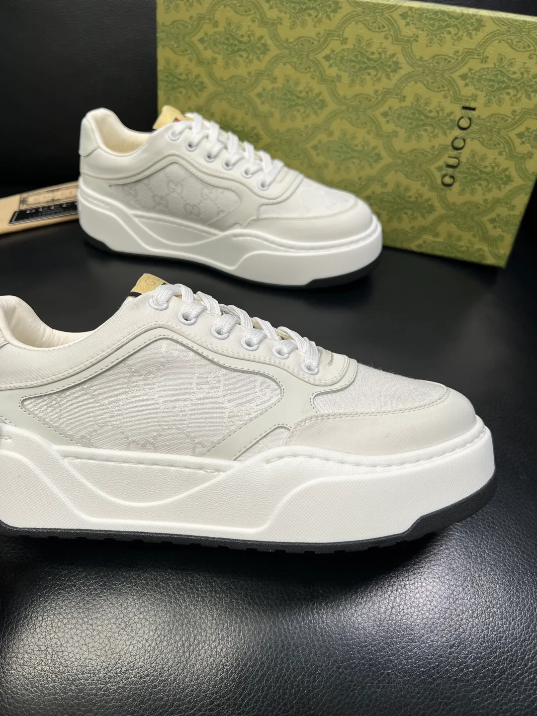 Men's shoes 💰820 Gucci high quality top crafts Gucci counter new original factory configuration, imported cowhide patchwork fabric from Italy, imported cowhide lining, breathable and comfortable, sole: original factory special supply original sole super comfortable, original factory and single goods, welcome to compare, code number 38-44 (customized 45 46)